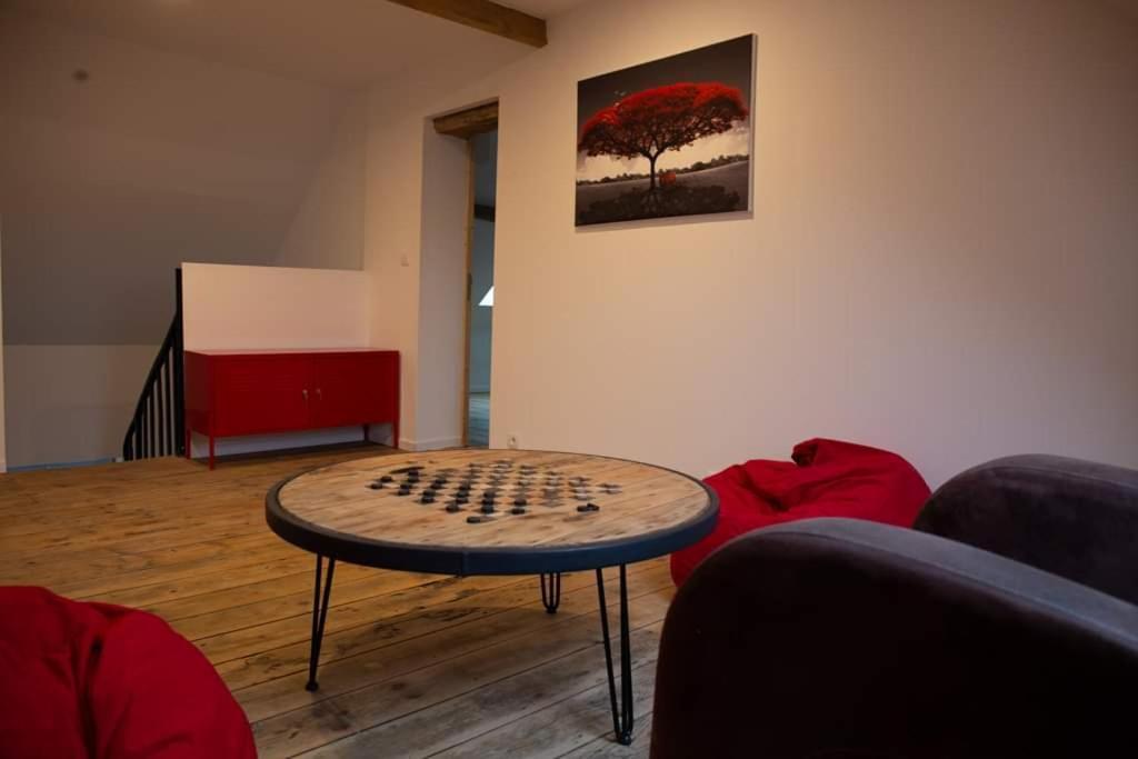 Cyris - Chambres Duplex Climatisees - Spa & Piscine Centre Ville Saint-Germain-des-Fosses Eksteriør bilde